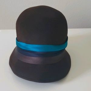 Euginia Kim hat